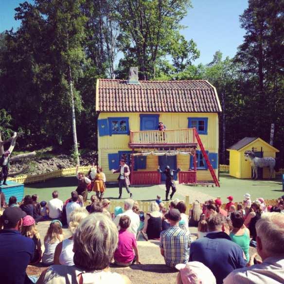 Barnverksamheten Den 3 juni åkte att glatt gäng från Braås till Astrid Lindgrens värld.