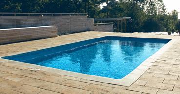 Vi har sammanställt några av de vanligaste sakerna att gå igenom för dig som vill installera en pool i trädgården.