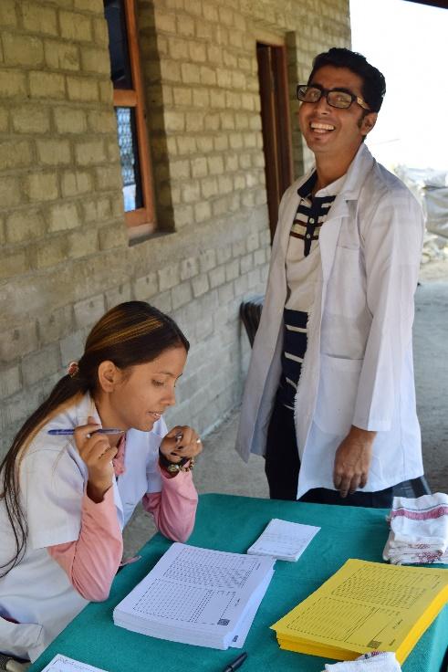 Rupa Basnet är färdig med sin treåriga sjuksköterskeutbildning i mars 2018. Även hon börjar då jobba i sjukstugan i Jyamrung.