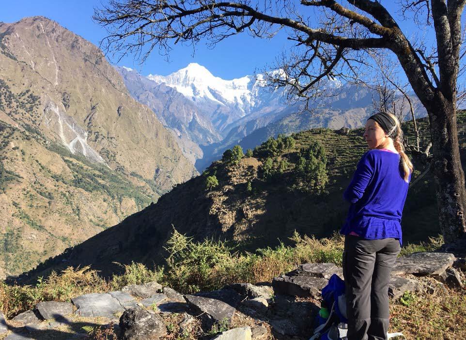 // Vid pennan Brendan Brouwer och Ole Kamp Vandring längs floden Netrawi mot Ganesh Himal Efter att Health Camp 2017 avslutats började några av oss en 5 dagars vandring.