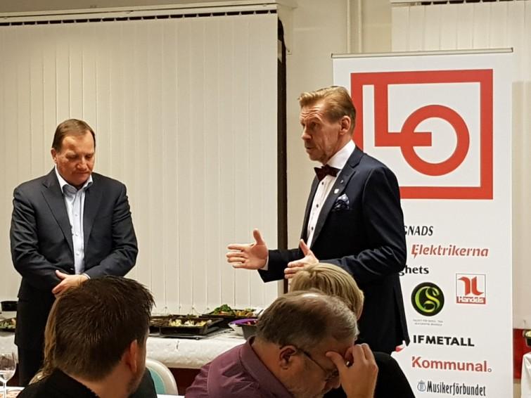 Dessutom har vi styrelsemöte varje månad samt kommunfullmäktigegruppen träffas inför sammanträden med kommunstyrelse och kommunfullmäktige.