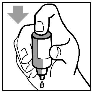 Dra ner ögonlocket med ett rent finger, så att en ficka bildas mellan ögonlocket och ögat. Droppen ska hamna i fickan (figur 1). För flaskans spets tätt intill ögat. Använd spegeln om det underlättar.