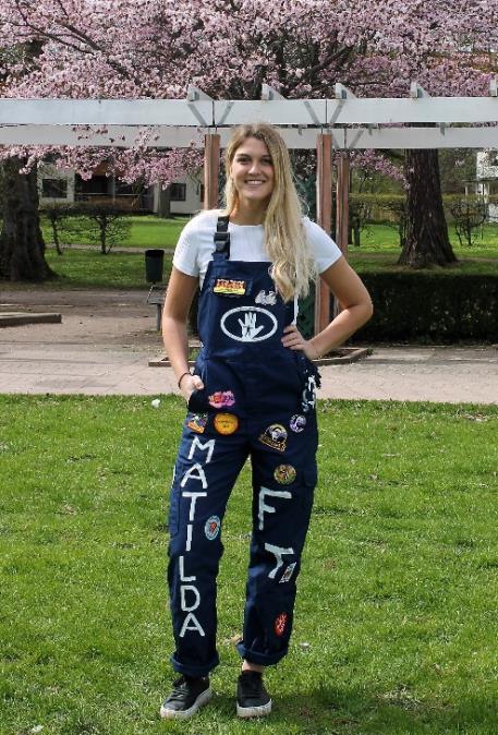 Namn: Matilda Pettersson Ålder: 23 år Bor: Valla Hemhemma: Vimmerby Favoritmuskel: Adductor magnus Tips till Nolle-P: Var med på så mycket som möjligt och våga snacka med folk!