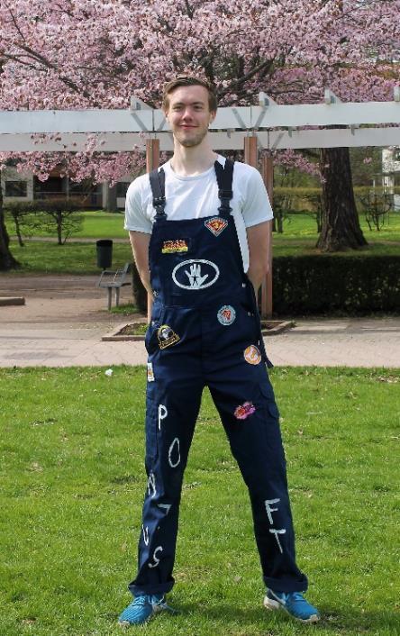 Namn: Pontus Lindblom Ålder: 20 år Bor: Vidingsjö Hemhemma: Linköping Favoritmuskel: M. rectus abdominis Tips till Nolle-P: Ha kul.