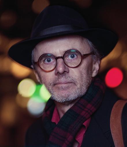 Lars Bäck, lokal politiker i Farsta Stadsdelsnämnd Jag står och ska göra en intervju med Lars Bäck, ordförande i Farsta stadsdelsförvaltning.
