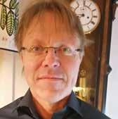I den här föreläsningen berättar Tarja vilka positiva effekter man kan få av att läsa böcker. Man lär sig nya ord, hur meningar byggs upp och hur de kan förstås.