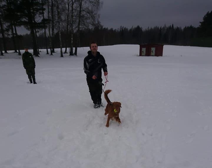 Efter rasten så gick grupperna åt olika håll och påbörjade nästa uppgifter som var för grupp 1 patrullering ljud/vind och grupp 2 bastjänst.