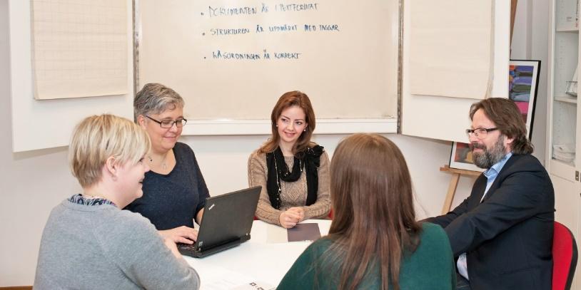 Om ETU tillgänglig infrmatin ch kmmunikatin Ger stöd ch rådgivning Framtagning ch genmförande av plicys ch handlingsplaner Kravställning