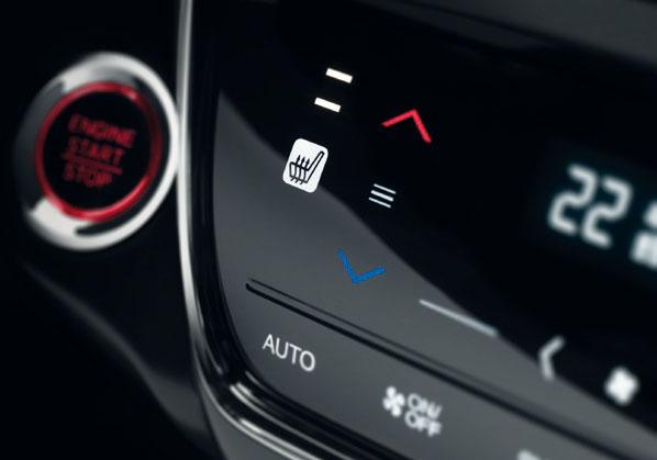 BACKKAMERA MED FLERA VINKLAR* Kamerabilden visas automatiskt på Hondas 7-tums CONNECT-skärm när du lägger i