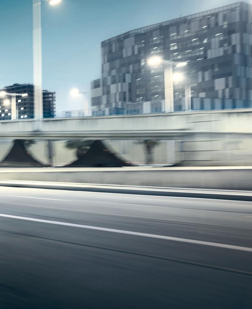 NJUT AV PRESTANDAN Avancerad teknik ger dig en storslagen körupplevelse. Välj mellan den följsamma och effektiva 1,5-liters i-vtec-bensinmotorn med 130 hk eller 1,6-liters i-dtec*-motorn med 120 hk.