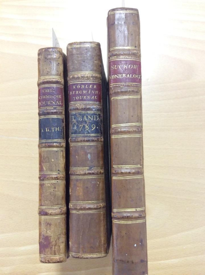 Under 1700-1800 talet köpte man inlagan till böckerna och lät binda in böckerna hos en bokbindare. Tidskrifter bands också in.
