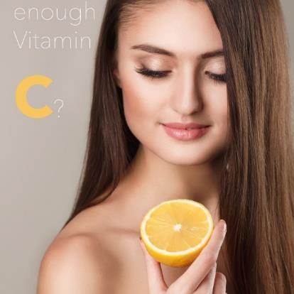 För alla hudtyper Produktbeskrivning: Det revolutionerande SAIAN Pure Vitamin C Serum är baserat på hyaluronsyra och har utvecklats med tre av de mest kraftfulla formerna av C-vitamin som finns
