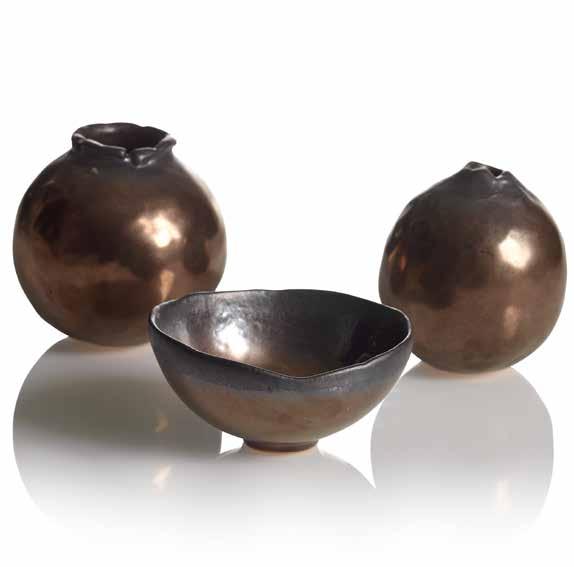 9800-11 9800-10 9801-10 9800-11 Vas metallic H.11cm Vase metallic H.11cm 9800-10 Vas metallic H.10,5cm Vase metallic H.
