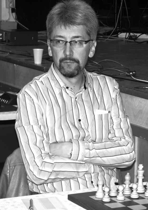 FOTO: Niklas Sidmar 32 TfS 1/2011 Landet runt Under den här nygamla vinjetten publicera vi bilder och notiser från distrikts- och klubbarrangemang runt om i landet.