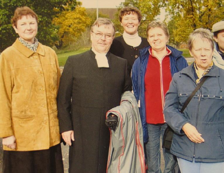 Det finns inte ett enhetligt ordnat kyrkoprogram för döva i Svenskfinland (Nyland), men en sådan behövs menade alla döva som