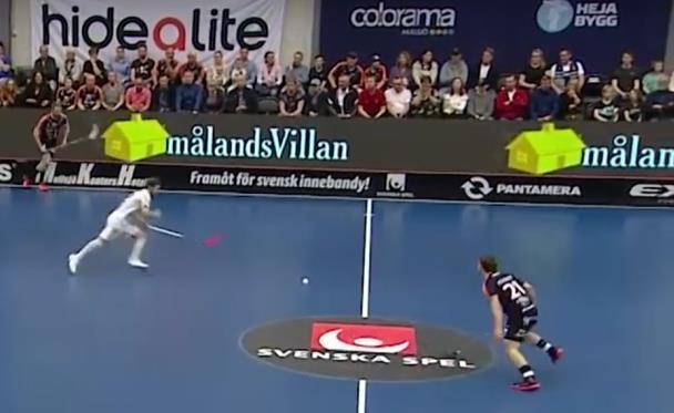 1. Central reklam 1.1 Matcharrangemang i Svenska Superligan 1.1.1 Samtliga SSL-matcher Mittcirkel (golvdekal) från Svenska Spel. Placering riktad mot kamerasida.