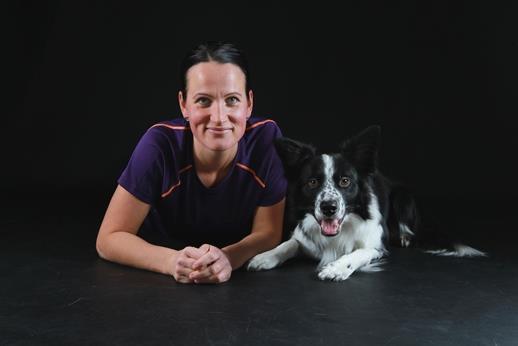 Marina Lundström Vallhunden Quick - Quick Ras: Border collie Ålder: 2,5 år Tävlar för: Vännäs brukshundklubb Quick ger