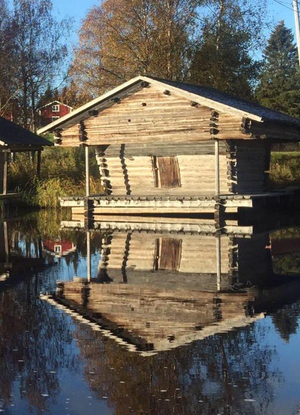 Riksintressen ett anspråk - RI-myndigheterna pekar ut anspråk - Översiktsplanen redovisar hur RI ska tillgodoses - RI