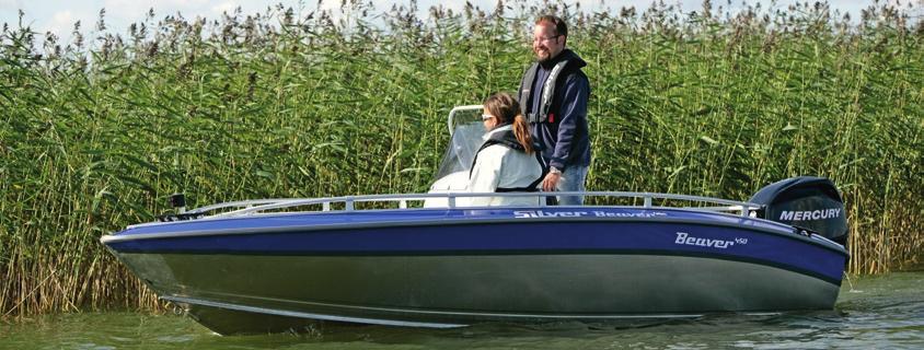 Beaver 450 Silver Beaver är en liten och smidig bruksbåt för både nytta och nöje. Utrymmet för två bränsletankar ger möjligheter till långa dagsturer i stundens ingivelse.