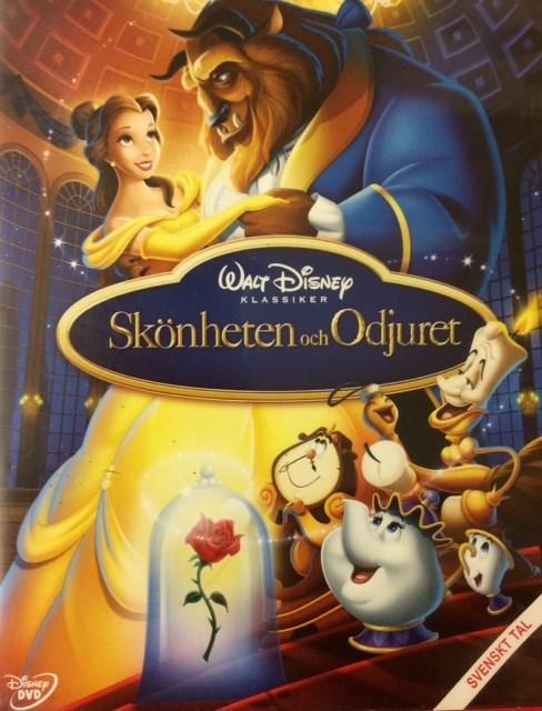 Belle tas till fa nga av Odjuret öch fa ngslas i hans slött. Hön blir va n med slöttets fö rtröllade inva nare öch la r sig se börtöm Odjurets skra ckinjagande yttre.