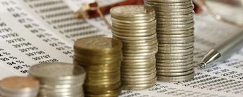 Föreningar består av privatpersoner. Ibland vill en förening och privatpersoner samverka runt ekonomiska ting. Här är några regler som då kommer in.
