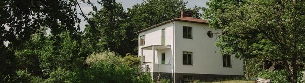 Fler delar i vår föreningsverksamhet som berör, eller kan beröra, Skatteverket Vi vill fortsätta utveckla samarbetet med Arnold runt hans hus och den separata tomten han har där trädgårdsateljéerna