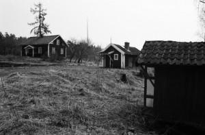 Han skrivs 1870 i Stockholm som lantbrukare(!) men driver sina Tyresögårdar med anställda drängar fram till sin död 1889.
