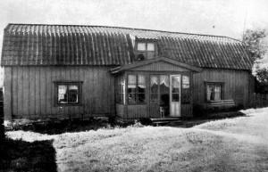 Den bestämda Emma Dahlgren vägrade envist att sälja sin Tyrestagård till skogsoch markspekulanterpå 1910-talet.