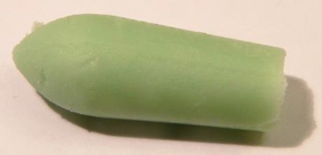 Så här ges suppositorier/stolpiller/supp: patienten intar sidoläge med lätt böjda ben doppa eventuellt suppositoriet hastigt i ljummet vatten För in suppositoriet i ändtarmsöppningen med den raka