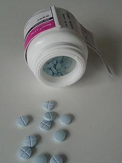 Blodförtunnande läkemedel Ges för att förhindra/behandla blodproppar. Risker med blodförtunnande läkemedel är att patienten blöder lättare.