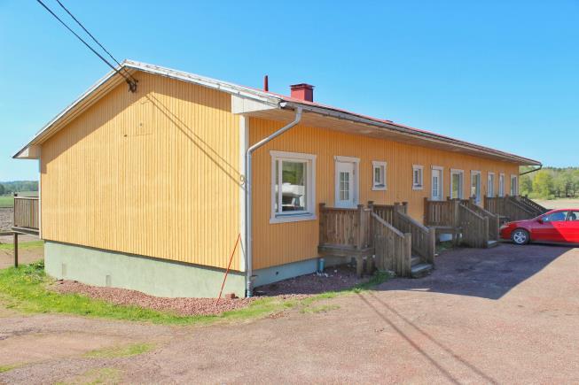 Välskött bostadsaktiebolag med fem lägenheter på Ödkarbyvägen 9 Adress: Fastigheterna: Ödkarbyvägen 9, AX-22 100 Mariehamn Fastigheterna 736-435-10-12 (VALTERS) och 736-435-10-20 (VALTERS I) i