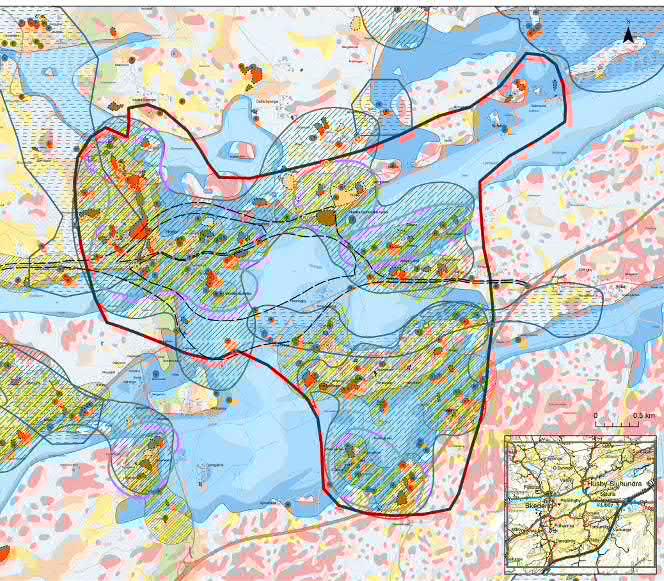 är uppförd i slutet av 1200-talet som gårdskyrka till Finsta. Byggherre var troligen lagmannen Birger Persson, heliga Birgittas far.