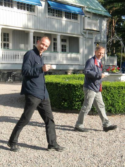 säkerställa att man arbetar mot ett gemensamt mål. Under resterande mellantid av projektperioden har Arbetsgruppen valt att genomföra arbetsmöten på Temagruppsnivå.