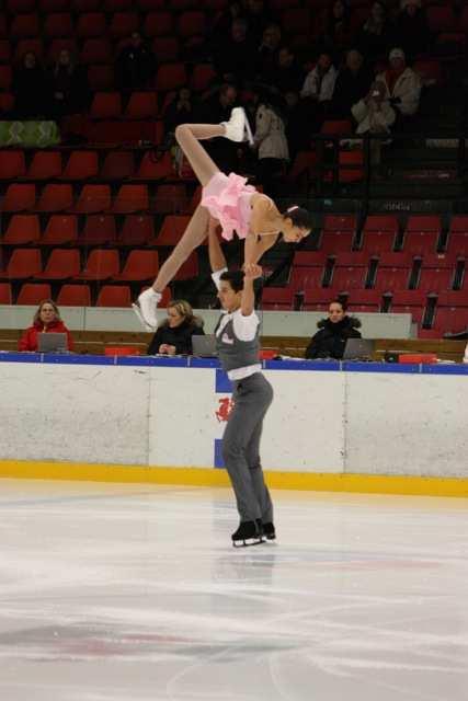 TÄVLINGSRESULTAT Crystal Skate of Romania Brasov / ROU, 10 13 november 2011 Isabelle Olsson 123,96 5/21 (SD) Angelica Olsson 89,98 16/21 (SD) Rebecka Emanuelsson 105,05 1/5 (JD) Mandus Thorman 77,10