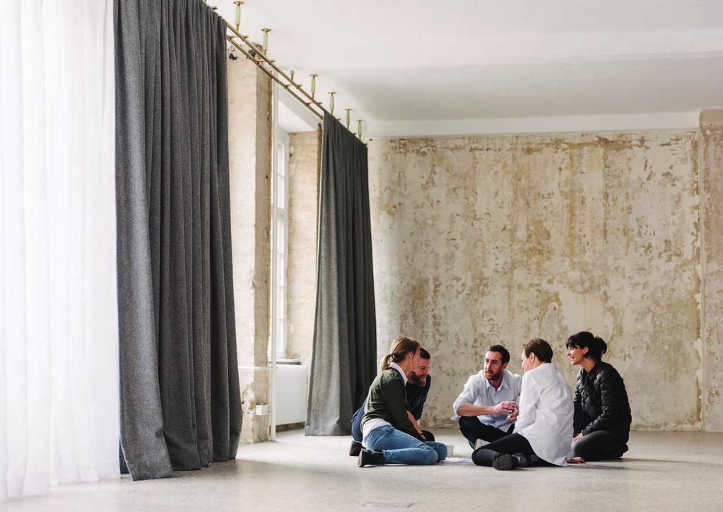 Lösningar Återuppfinn köket. Dina vitvaror är hjärtat i köket. Och nu vill Siemens göra köket till ett socialt centrum i ditt liv genom att förhöja din upplevelse och ge dig nya spännande möjligheter.