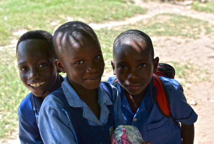 263 miljoner barn går inte i skolan Att gå i grundskolan är en mänsklig rättighet. Och det ska vara gratis. Det säger barnkonventionen.