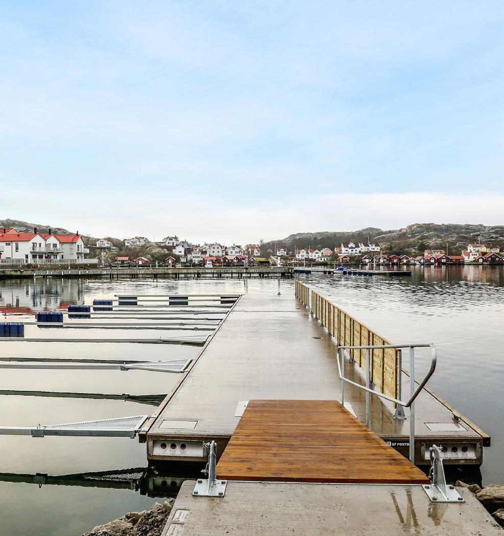 Fakta Bygg ditt drömhus på första parkett i Rönnäng med utsikt över havet och med vacker vy över Tjörnekalv och Klädesholmen. Privat båtplats och garage ingår.