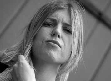 P4 Nästa för Miah från Hovslätt Hon tvekade. Ville egentligen inte tävla. Inte bekväm med att marknadsföra sig själv. Men i sista stund tog hon steget - och det blev succé direkt.