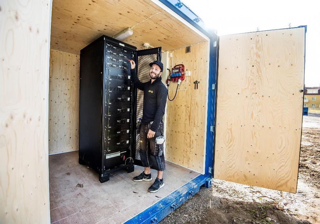 SOLDRIFT SJÖÄNGEN 100 kw solelproduktion 50 kwh batteri Elbilsladdning (snabb + semisnabb) Tester under 2018 Reduktion av