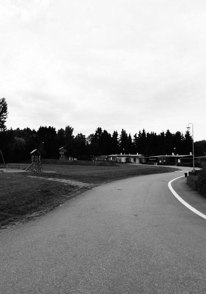 LEKPLATS, BOSTADSGATA TESTYTA Testytan innefattar ett bostadskvarter med belysning som har bristfälliga ljusegenskaper.