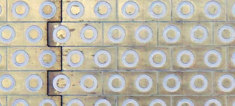 AESA-radar FGA50 Zjuk-AME från Fazotron (Ryssland) I den nedre bilden på föregående sida visas de tre föregående versionerna av AESA-radarer från Fazotron.