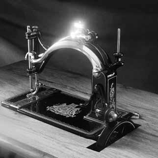 140 år av magiska innovationer! Det var en gång, året var 1689, en kunglig vapenfabrik som grundades intill vattenfallen i den lilla staden Huskvarna i Sverige.