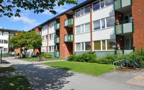 Under tredje kvartalet föregående år förändrades koncernens segmentsredovisning för att bättre återspegla koncernens verksamhet. Historiska tal har räknats om för att åskådliggöra utvecklingen.