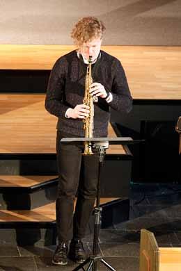 Musik: Bengt-Göran Sköld - orgel, David Josephson - sopransaxofon. Kersti Lago - textläsning. to 29 19.