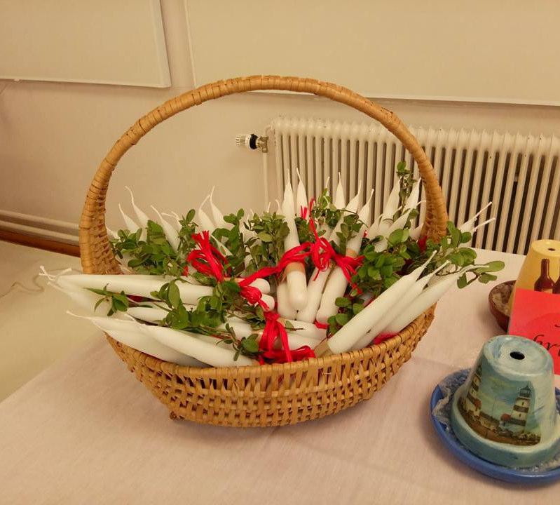 Gunnel, Kristina och jag jobbade med försäljning av bröd, honung, marmelad, svartvinbärssylt, syltade trattkantareller och äppelchutney.