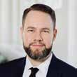 Vilken politisk vilja finns att komma till rätta med problemen och hur påverkas politikens och marknadens beslut av Sveriges kanske allra mest lokalpatriotiska invånare?