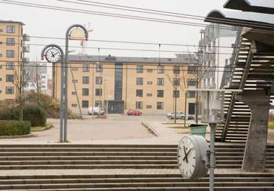 Placeringen av stationen i periferin får konsekvensen att det inte är några människor här, det är ingen som bara passerar förbi.