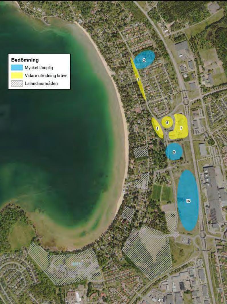 Samtliga planer/allmänna parkeringsplatser Varamon under soliga sommardagar = totalt trafikkaos Räddningstjänst kommer inte fram Boende