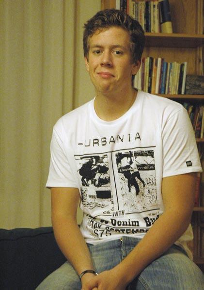 V W Viktor Weismark SMUs nya ordförande SMUs nya ordförande heter Viktor Weismark han är 17 år, går andra året på Kitas gymnasium i Göteborg. Han bor i Västergårds by.