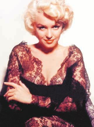Oh la la! HUDNÄRA SÅ BLIR DU EN ÄKTA FEMME FATALE! Missa Oh la la! HUDNÄRA SÅ BLIR DU EN ÄKTA FEMME FATALE! Missa